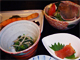 鮭の切り身・サラダ・辛子明太子・モヤシと青菜のごま和え