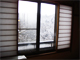 障子を開けると窓に広がる雪景色 （2012年2月）