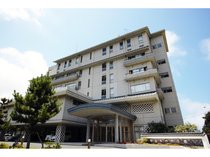 正面玄関側からの外観となります 伊豆まつざき荘 プランをみる